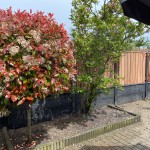 Levering en montage in Barendrecht - luxe hout-beton schutting
