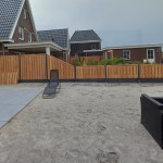 Levering en montage in Kwadijk - luxe hout-beton schutting