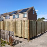 Hout-hout schutting grenen