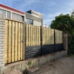 Luxe grenen schutting met rots-motief antraciet