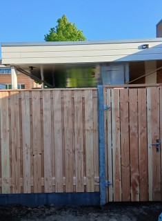 Standaard hout beton Douglas met stampbeton palen