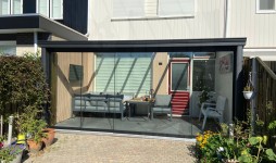 Glasschuifsysteem in bestaande aanbouw